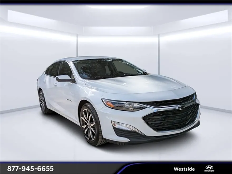 2022 Chevrolet Malibu RS photo 1