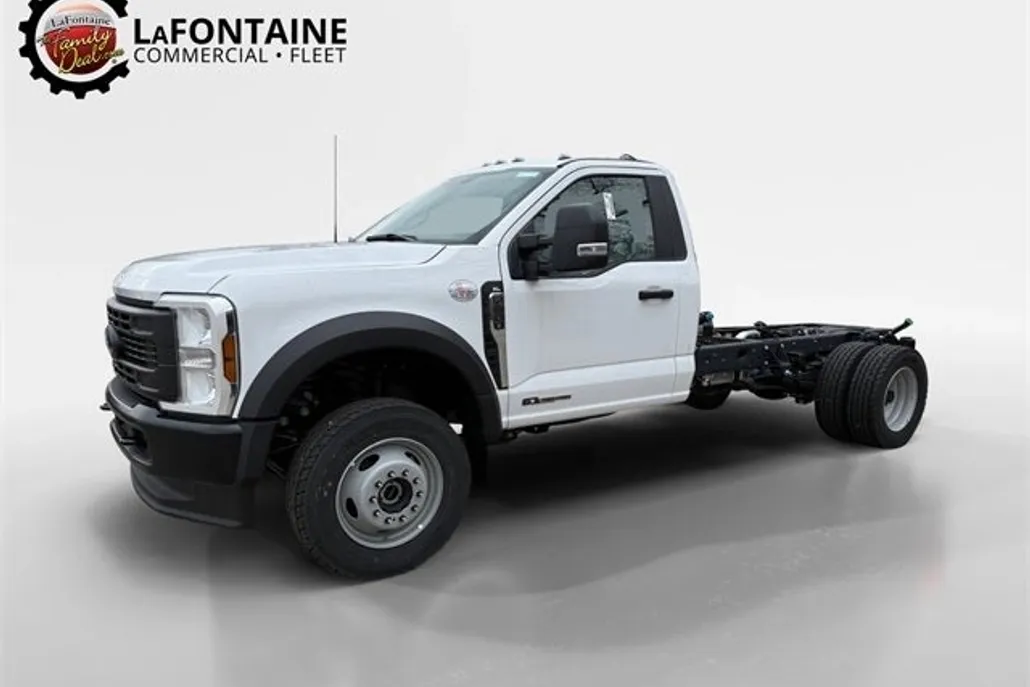 2024 Ford F-600 photo 1