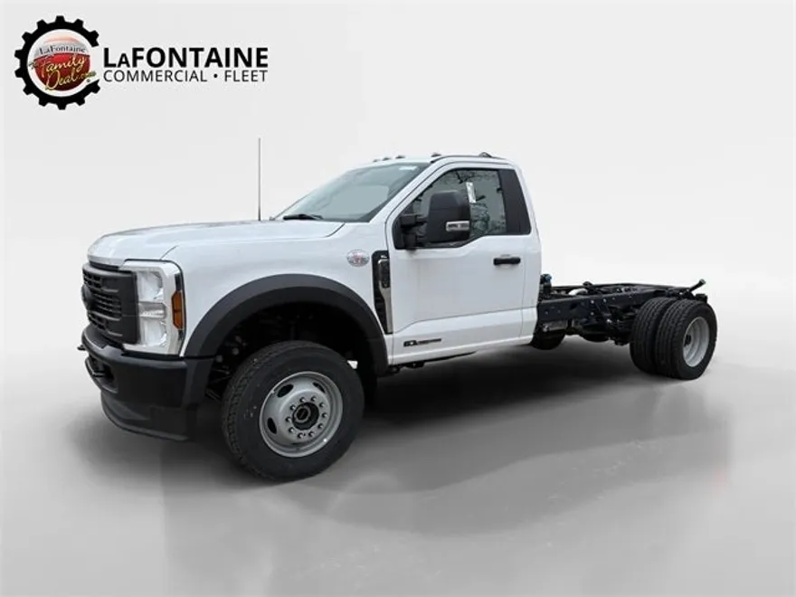 2024 Ford F-600 photo 1