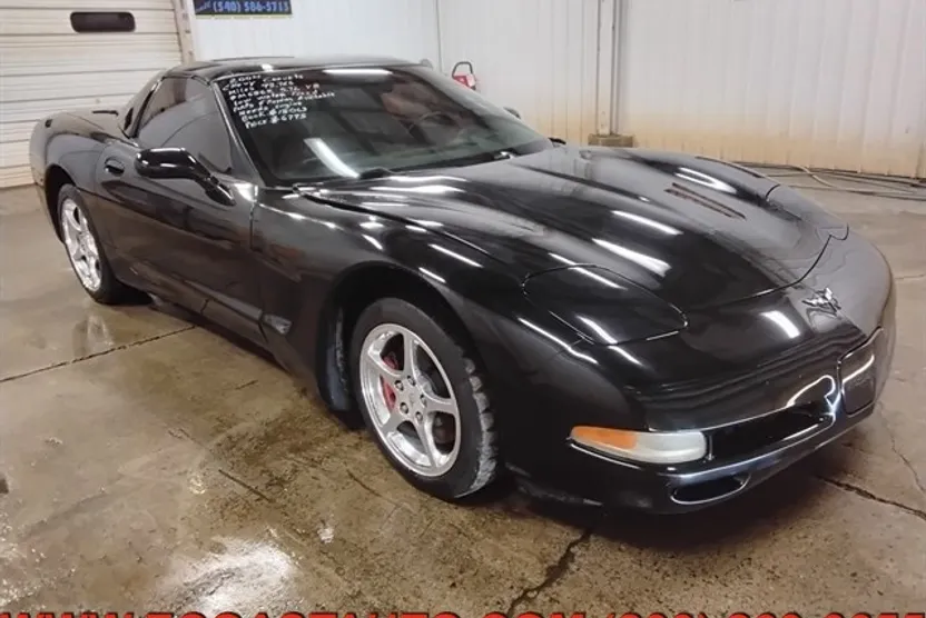 2004 Chevrolet Corvette photo 1