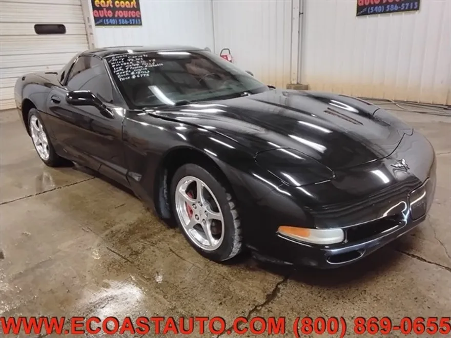 2004 Chevrolet Corvette photo 1