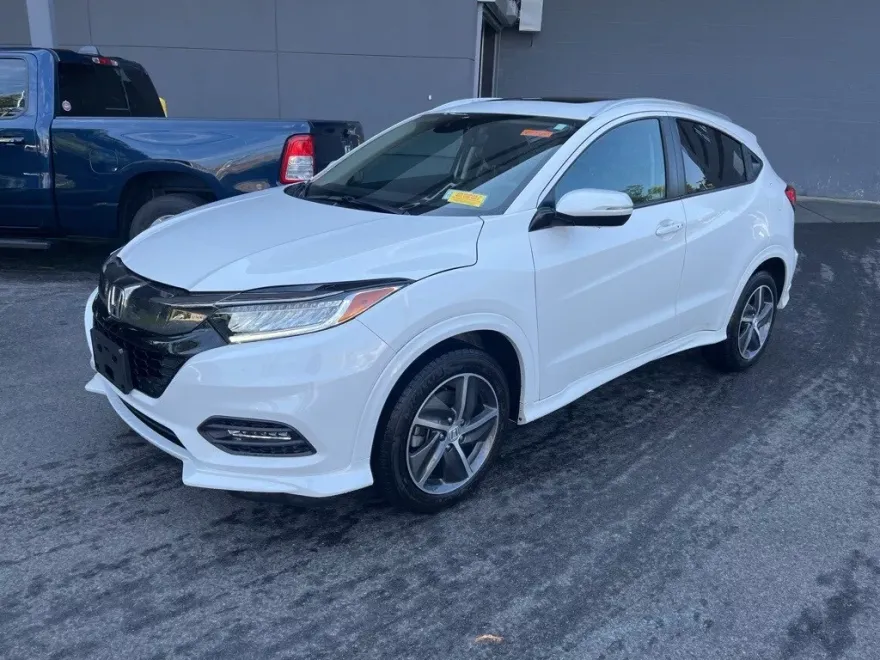2019 Honda HR-V Touring photo 1