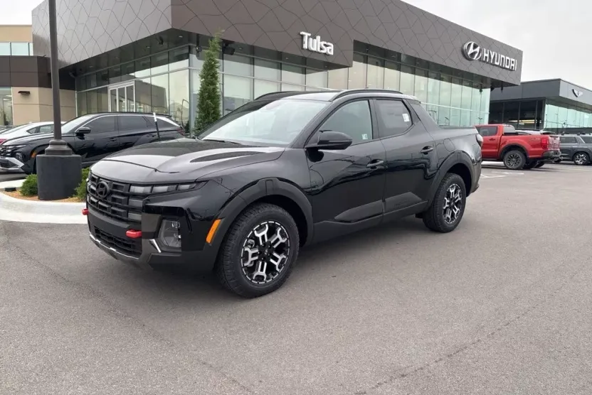 2025 Hyundai Santa Cruz XRT photo 1