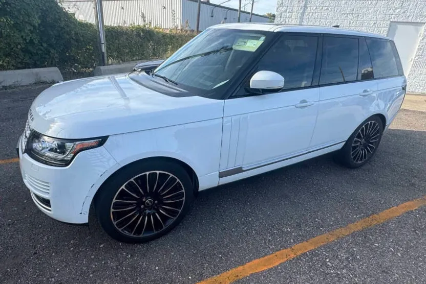 2017 Land Rover Range Rover HSE photo 1