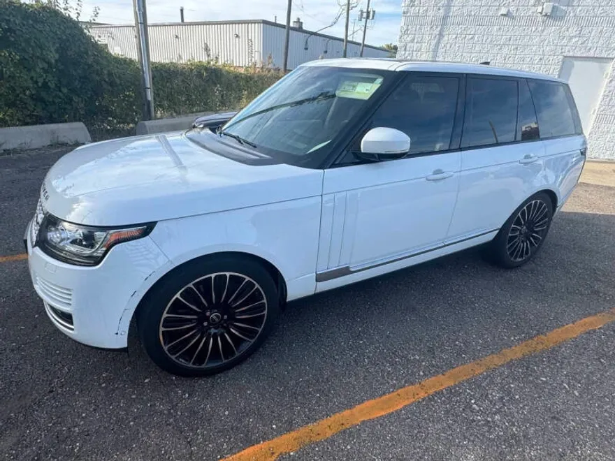 2017 Land Rover Range Rover HSE photo 1