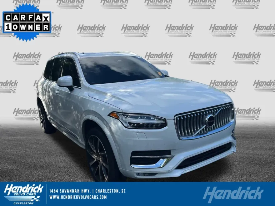2023 Volvo XC90 Plus photo 1