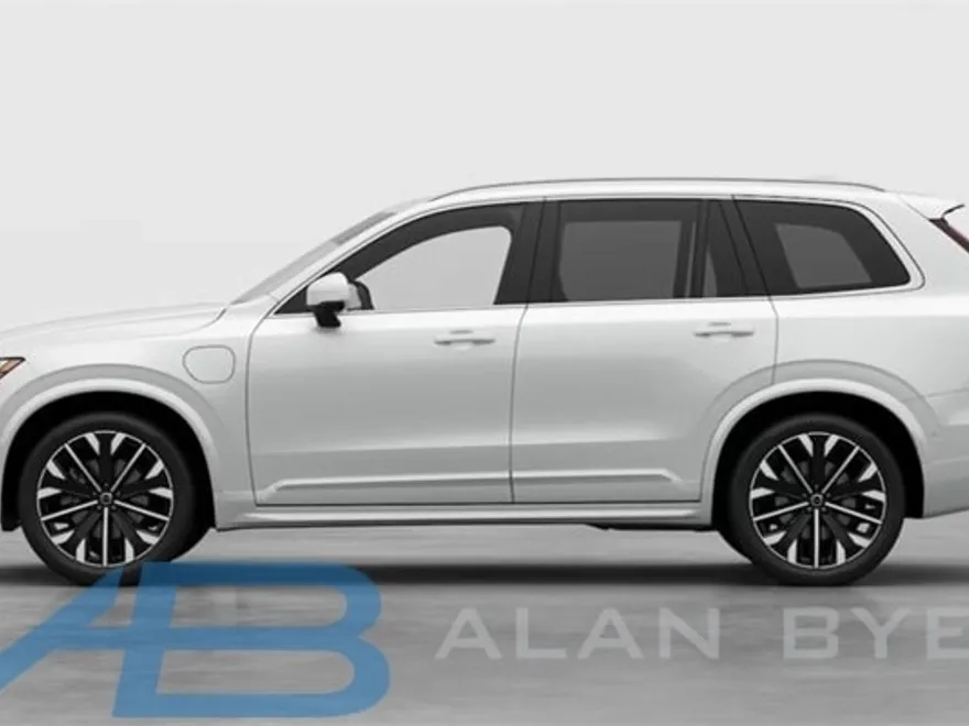 2026 Volvo XC90 T8 Plus photo 1