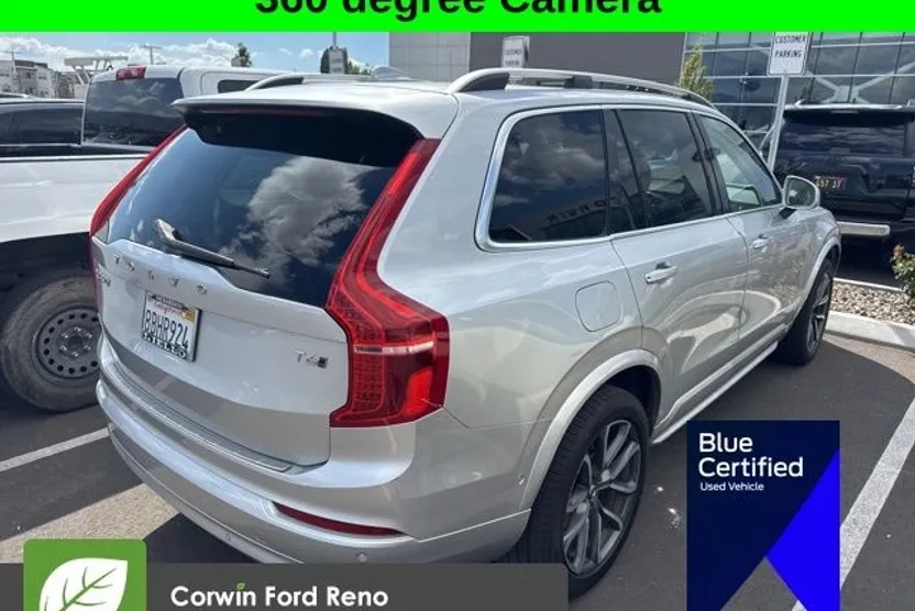 2018 Volvo XC90 T6 Momentum photo 1