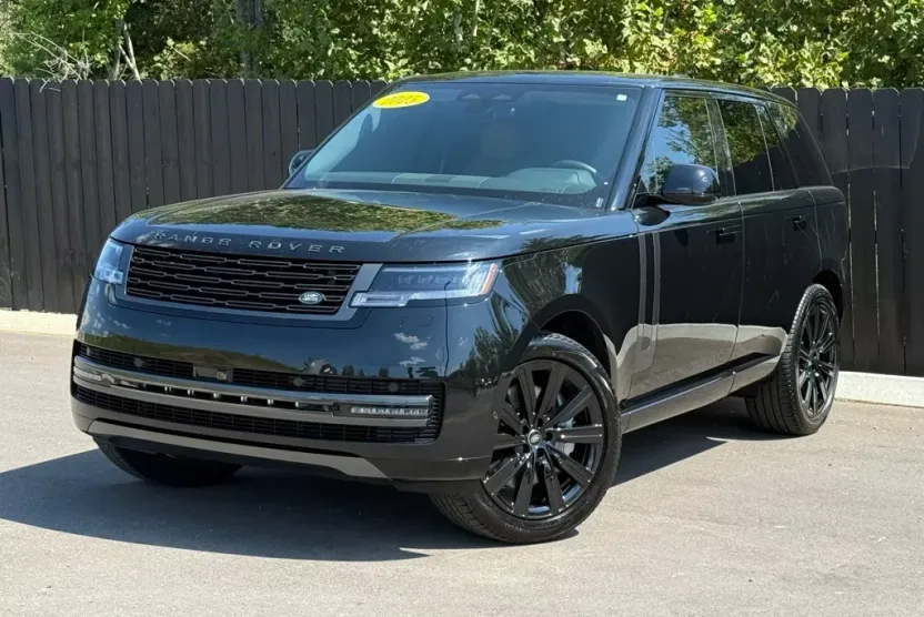 2025 Land Rover Range Rover SE photo 1