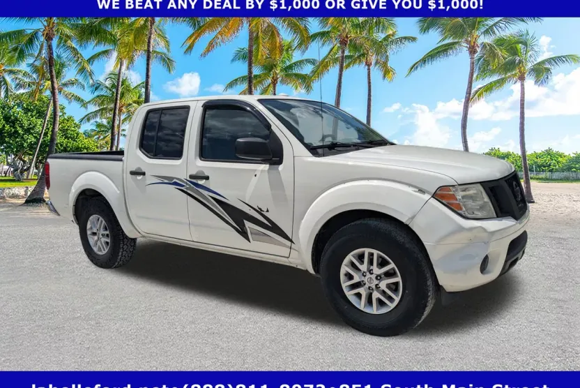 2016 Nissan Frontier Crew Cab SV photo 1
