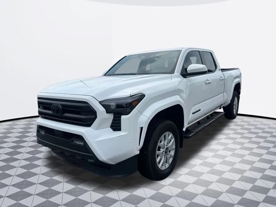 2024 Toyota Tacoma SR5 photo 1