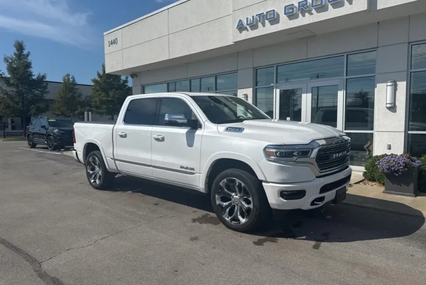 2024 Ram 1500 Limited photo 1
