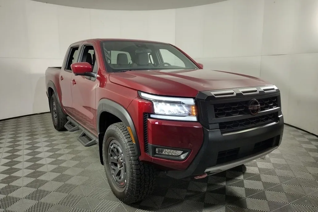 2025 Nissan Frontier PRO-4X photo 1