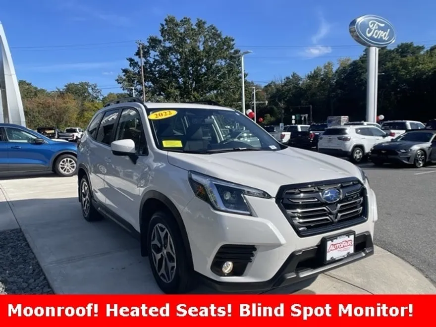 2022 Subaru Forester Premium photo 1