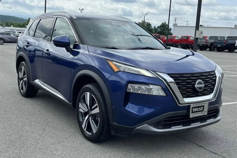 2023 Nissan Rogue SL photo 1