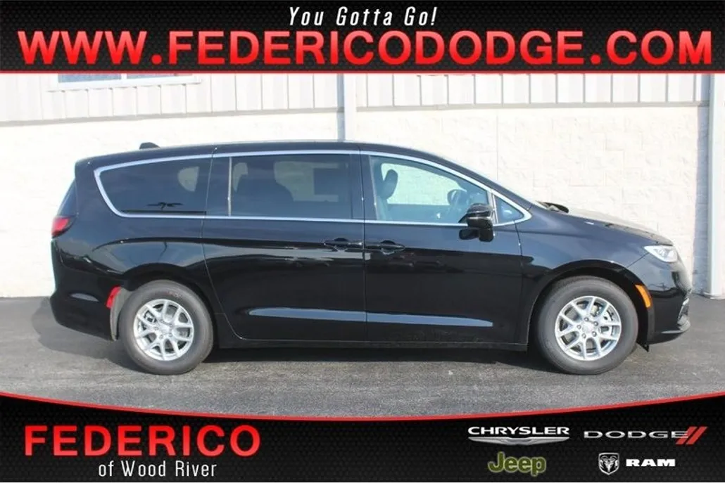 2025 Chrysler Pacifica photo 1