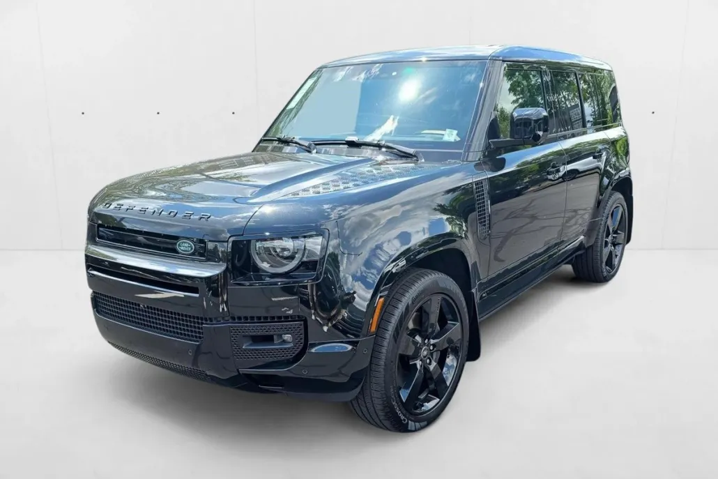 2025 Land Rover Defender X-Dynamic SE photo 1