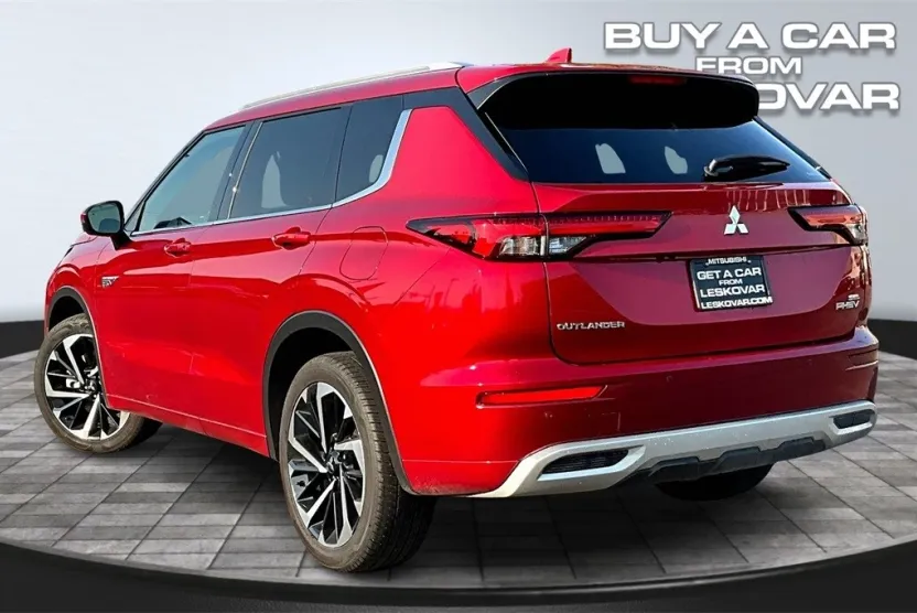 2023 Mitsubishi Outlander PHEV SEL photo 1