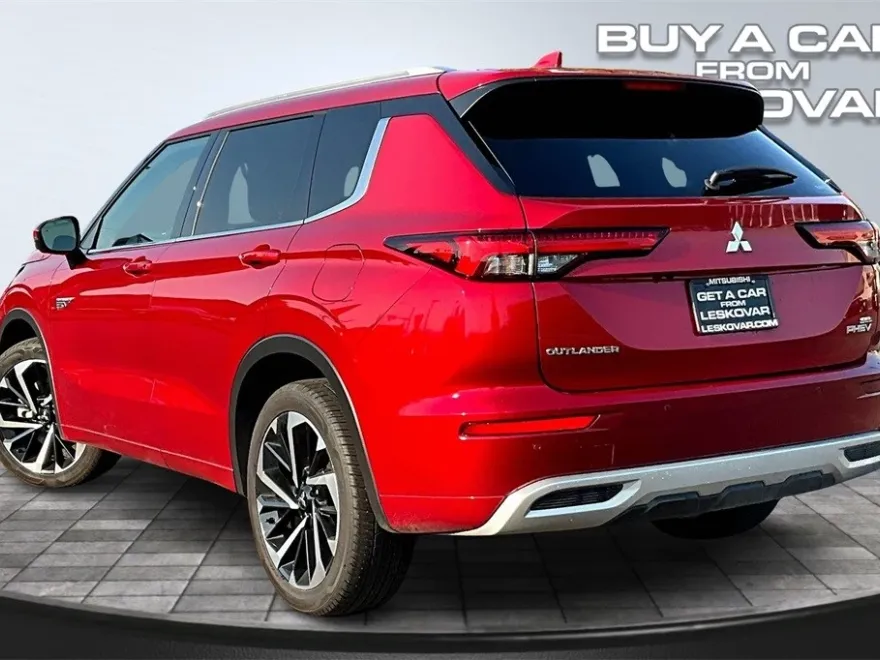 2023 Mitsubishi Outlander PHEV SEL photo 1