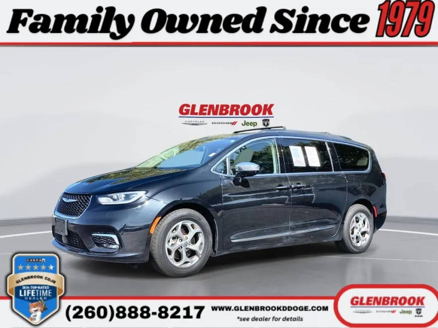 2023 Chrysler Pacifica Limited photo 1
