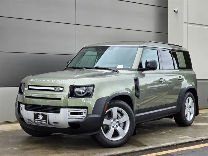 2025 Land Rover Defender 110 S photo 1