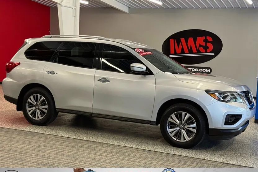 2018 Nissan Pathfinder S photo 1