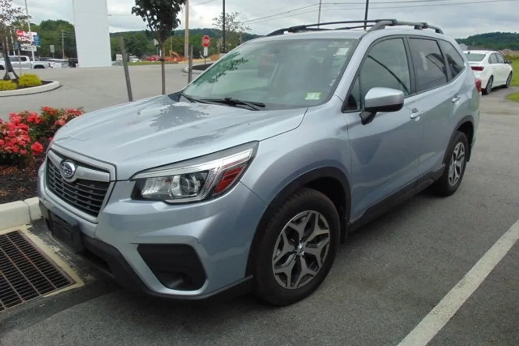 2020 Subaru Forester Premium photo 1