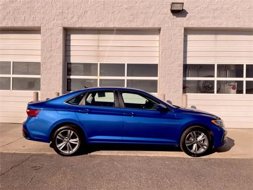 2024 Volkswagen Jetta 1.5T SE photo 1