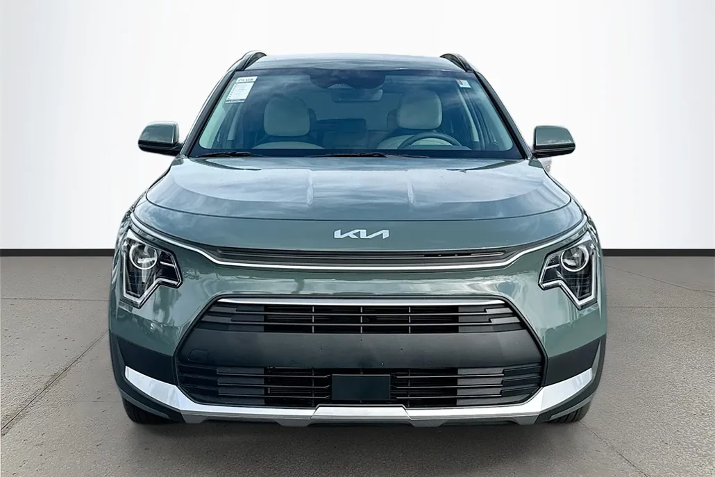2025 Kia Niro EX photo 1