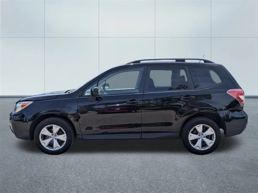 2014 Subaru Forester 2.5i Premium photo 1