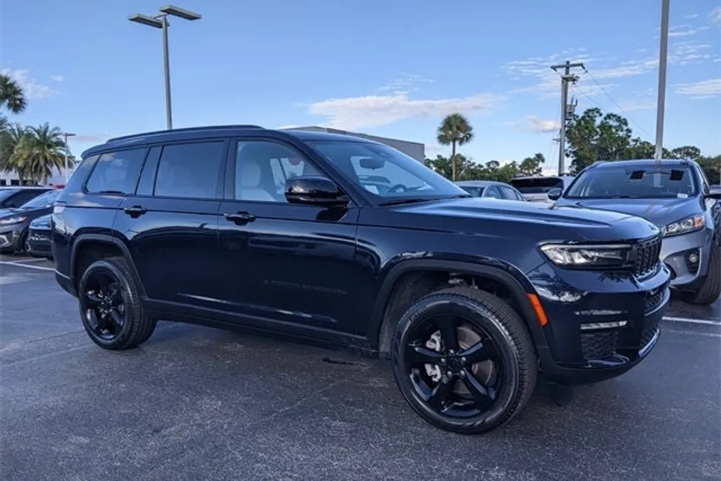 2024 Jeep Grand Cherokee Limited photo 1