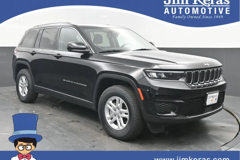 2023 Jeep Grand Cherokee Laredo photo 1