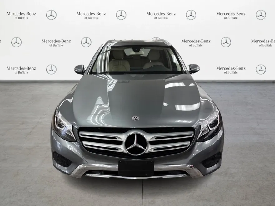 2018 Mercedes Benz GLC 300 4MATIC photo 1