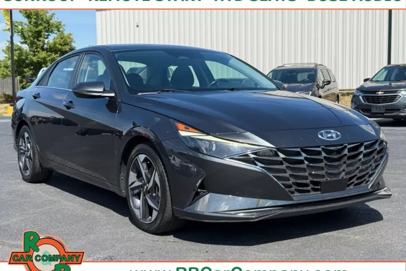 2021 Hyundai Elantra SEL photo 1