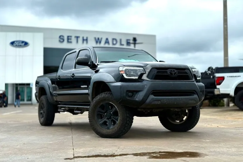 2013 Toyota Tacoma Base V6 4x4 photo 1