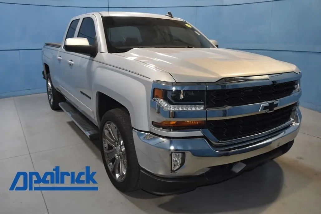 2017 Chevrolet Silverado 1500 LT photo 1