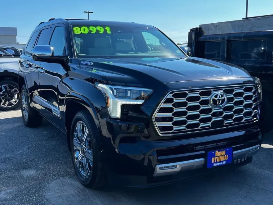 2025 Toyota Sequoia Capstone photo 1