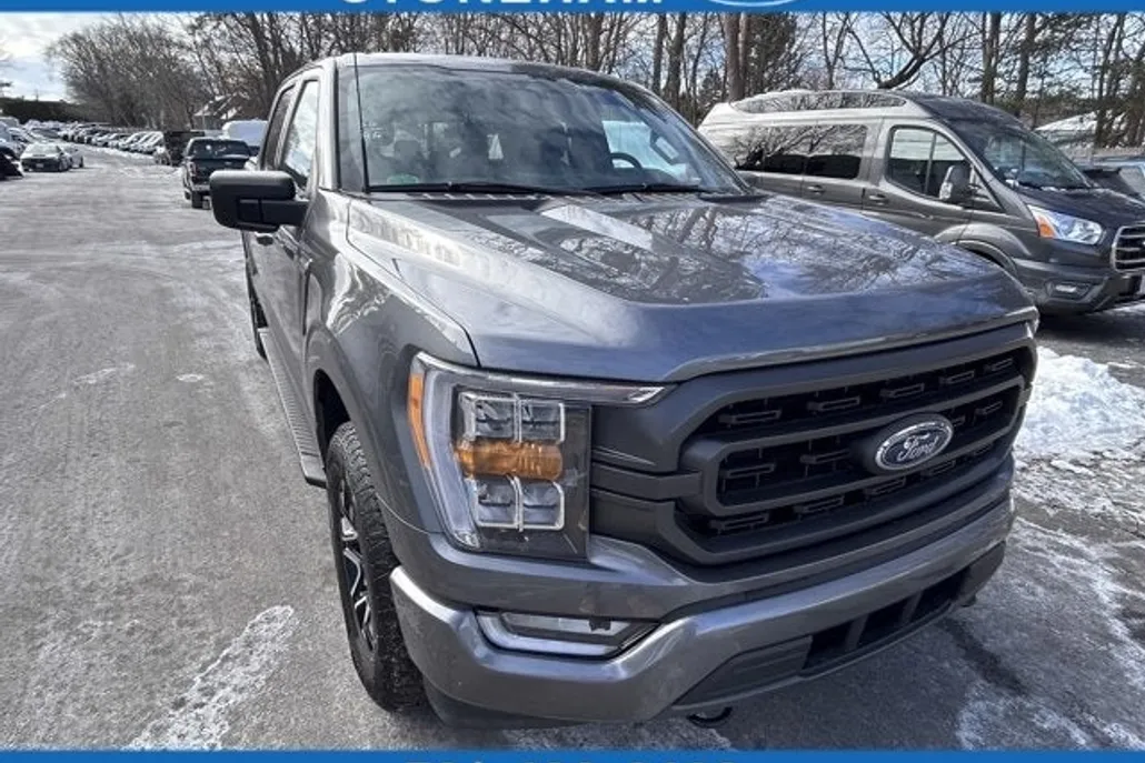 2023 Ford F-150 XLT photo 1