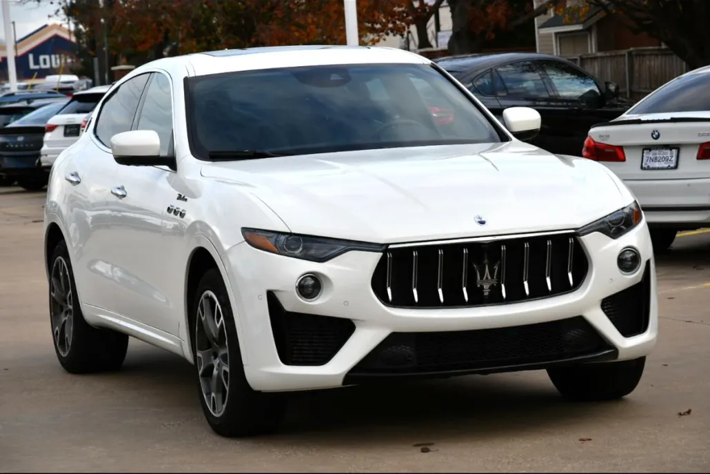 2023 Maserati Levante Modena S photo 1