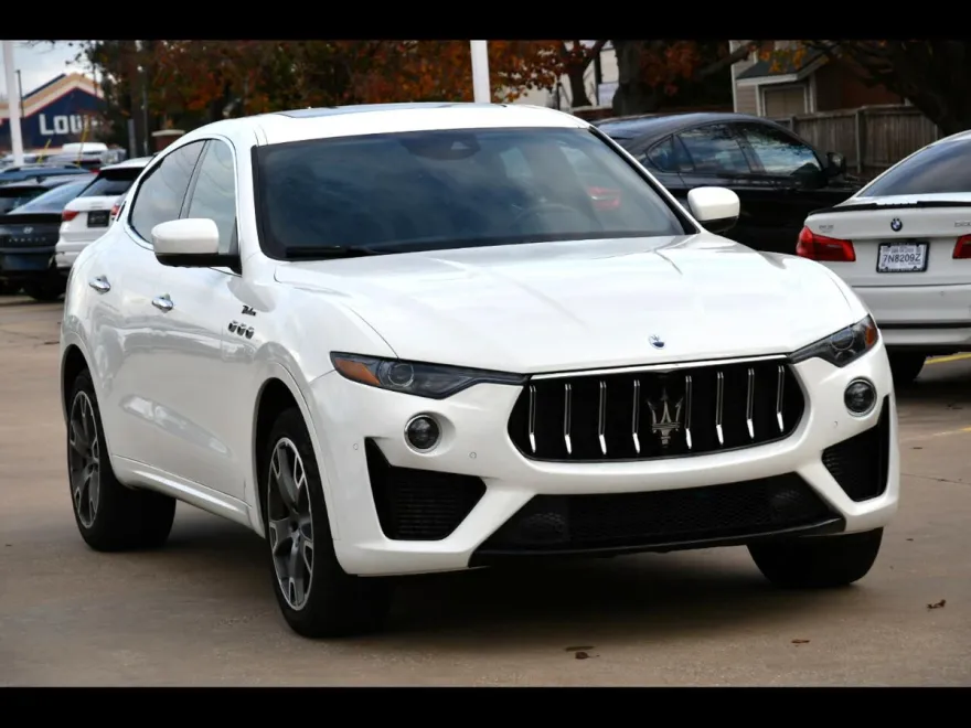 2023 Maserati Levante Modena S photo 1