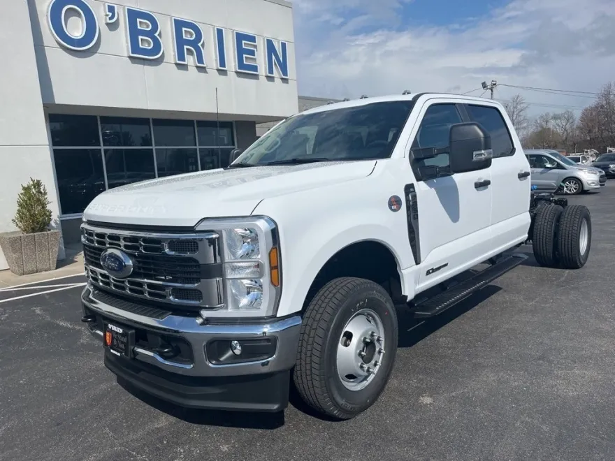 2025 Ford F-350 photo 1