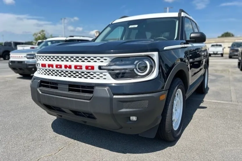 2025 Ford Bronco Sport Heritage photo 1