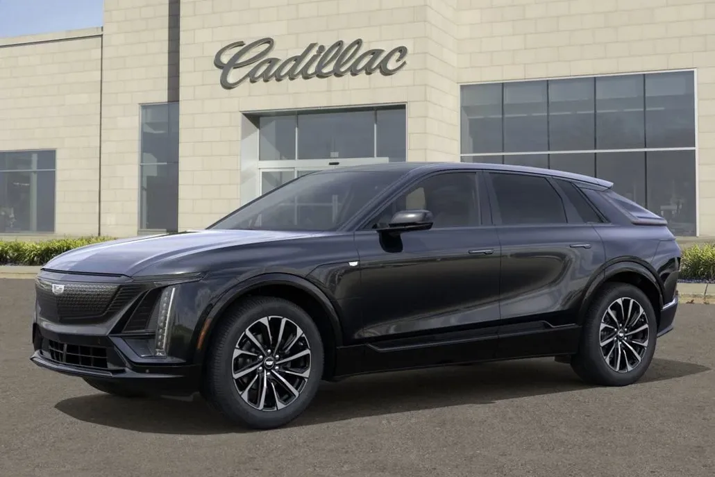 2025 Cadillac Lyriq Sport photo 1