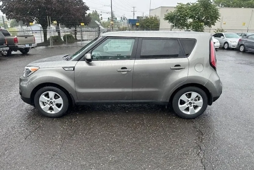 2018 Kia Soul Base photo 1
