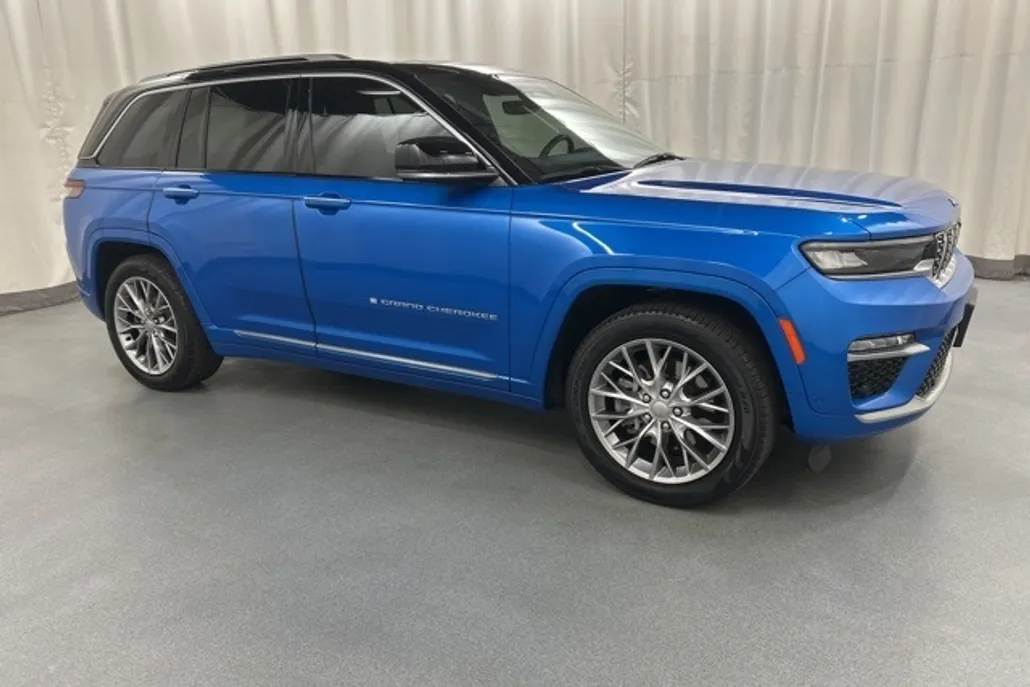 2023 Jeep Grand Cherokee Summit 4xe photo 1