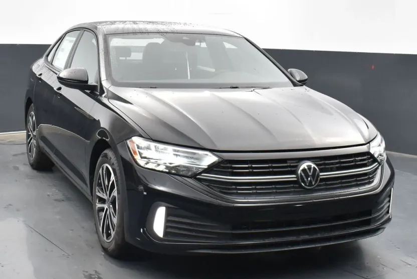 2024 Volkswagen Jetta Sport photo 1