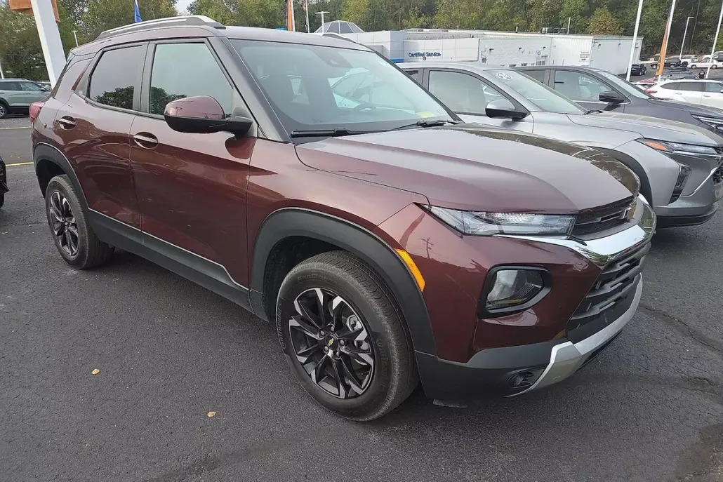 2023 Chevrolet Trailblazer LT photo 1