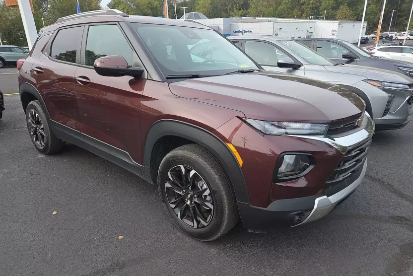 2023 Chevrolet Trailblazer LT photo 1
