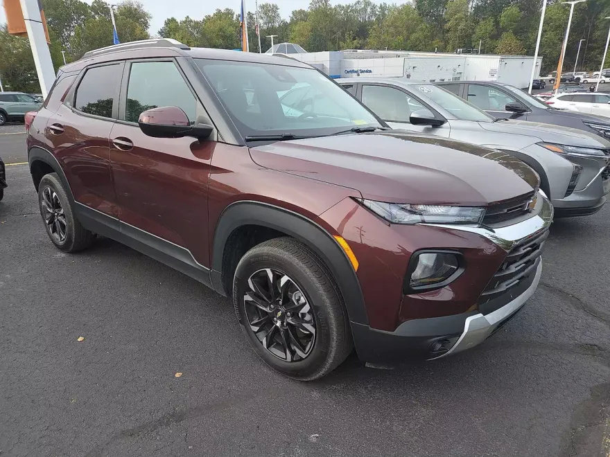 2023 Chevrolet Trailblazer LT photo 1