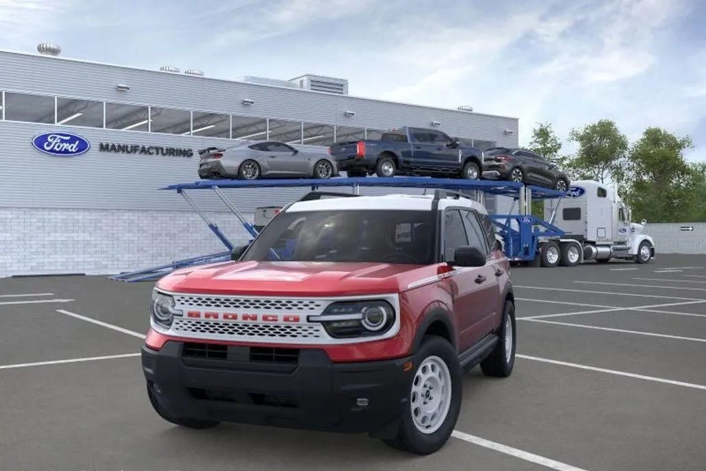 2025 Ford Bronco Sport Heritage photo 1